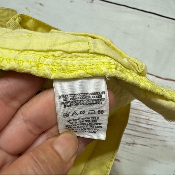 FP FREE PEOPLE CORDUROY SHORT SHORTS in yellow size 24 distressed dirty look Guc - Picture 9 of 15